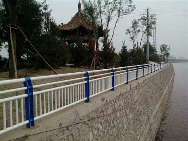 河道護(hù)欄